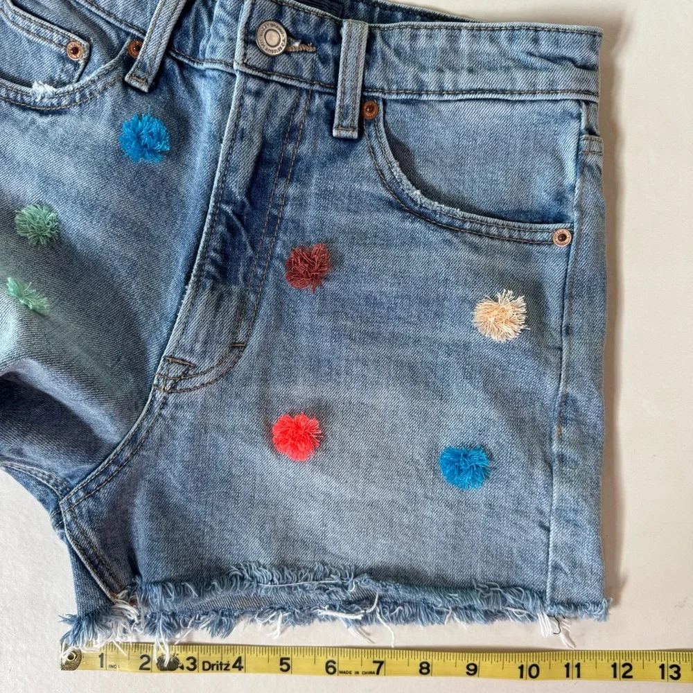 NWOT LUCKY BRAND “Lucky Pins” Denim Pom-Pom High-Rise Shorts (2/26)